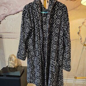 Vera Bradley Black and White Robe
